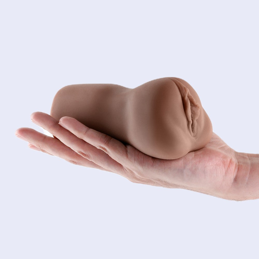 Barely Legal Raven Stroker Masturbator